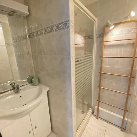 Pavillon Climatise Avec Piscine A 250m De La Plage, Vendres-plage, 6 Pers. - Fr-1-781-1 Vendres